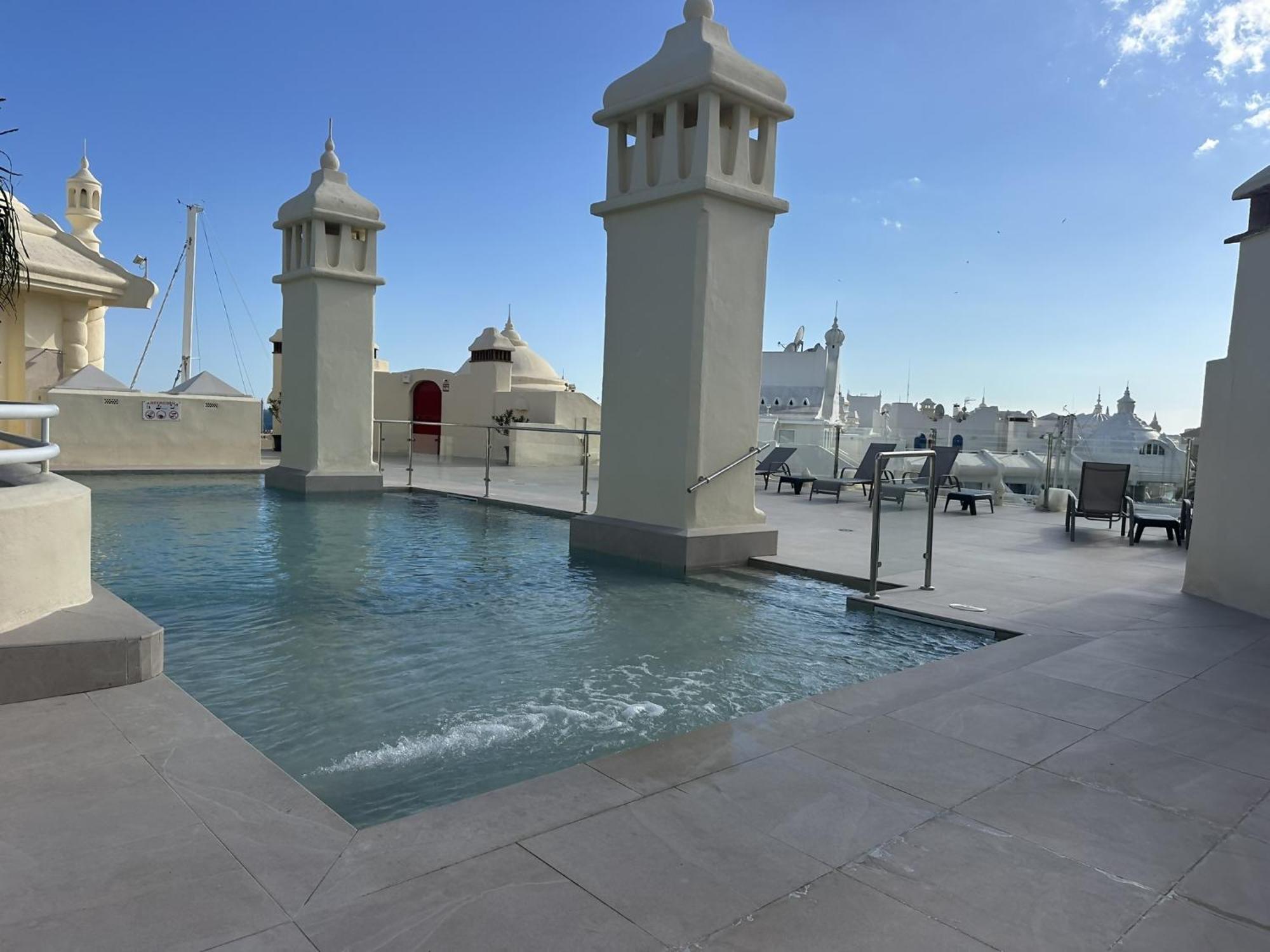 In Puerto Marina
